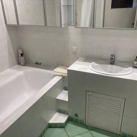 Apartmán 57 M2 Blisko Centrum - Miejsce Garazowe Gratis